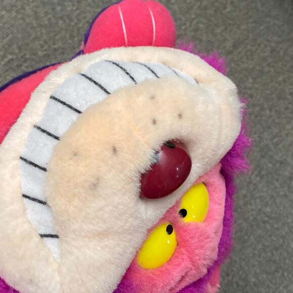 Walt Disney World Cheshire Cat Alice In Wonderland Disneyland 17" Pink Plush Cat - Picture 10 of 10